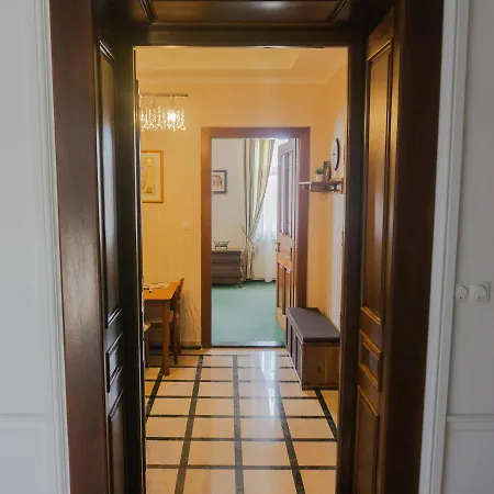 Irina Apartman